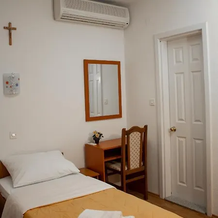 Pansion Milena Vendégház 3*